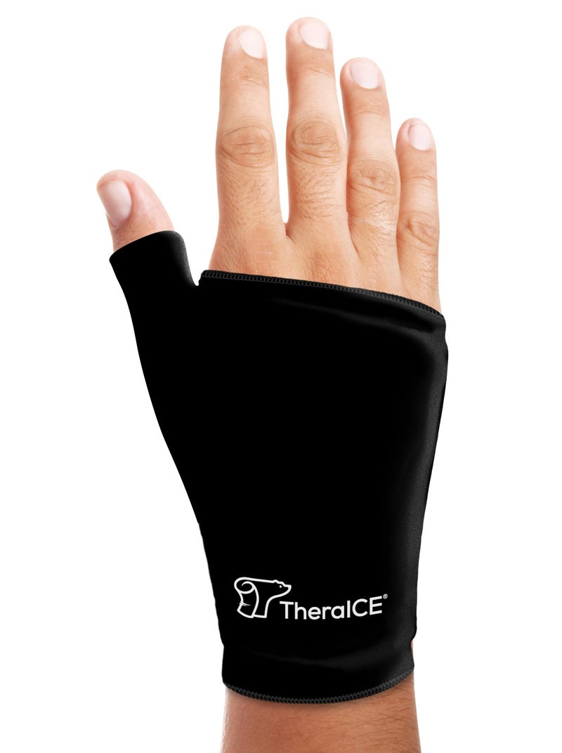TheraICE رباط ثيرا آيس لتغليف المعصم مع حزمة ثلجية لدعم الإبهام لكلا اليدين للعلاج بالحرارة والبرودة - قفاز جل ناعم قابل لإعادة الاستخدام للإصابات، متلازمة النفق الرسغي، التهاب المفاصل، التهاب الأوتار دي كيرفان - يناسب معظم النساء - S/M - Image 1