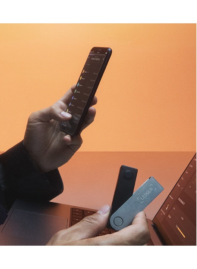 ليدجر محفظة نانو X للأجهزة | أمان عالي لتخزين العملات الرقمية وNFT، شاشة كبيرة + اتصال بلوتوث لاسلكي وUSB-C، دعم لأكثر من 5000 عملة، متوافقة مع iOS وAndroid وMacOS وWindows - ذهبي - Image 4