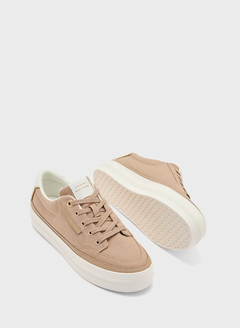 تومي هيلفيغر Logo Detail Lace Up Low Top Sneakers
