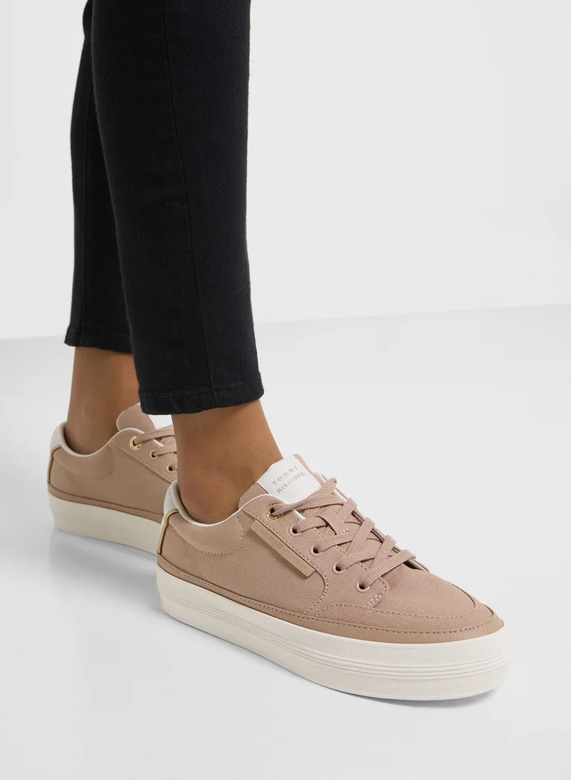 تومي هيلفيغر Logo Detail Lace Up Low Top Sneakers
