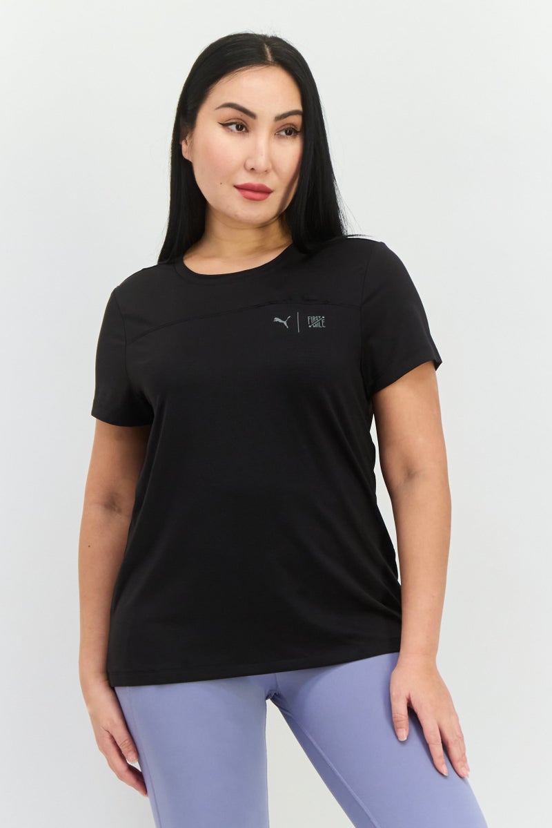 PUMA تي شيرتات تدريب قصيرة الأكمام للنساء، سوداء - Image 1