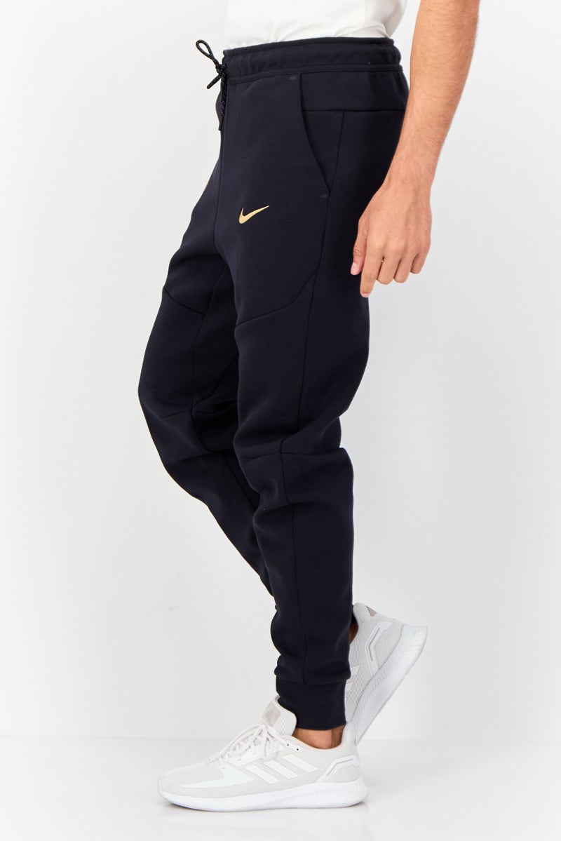 Nike سروال جوجر رياضي ضيق للرجال، أسود - Image 2