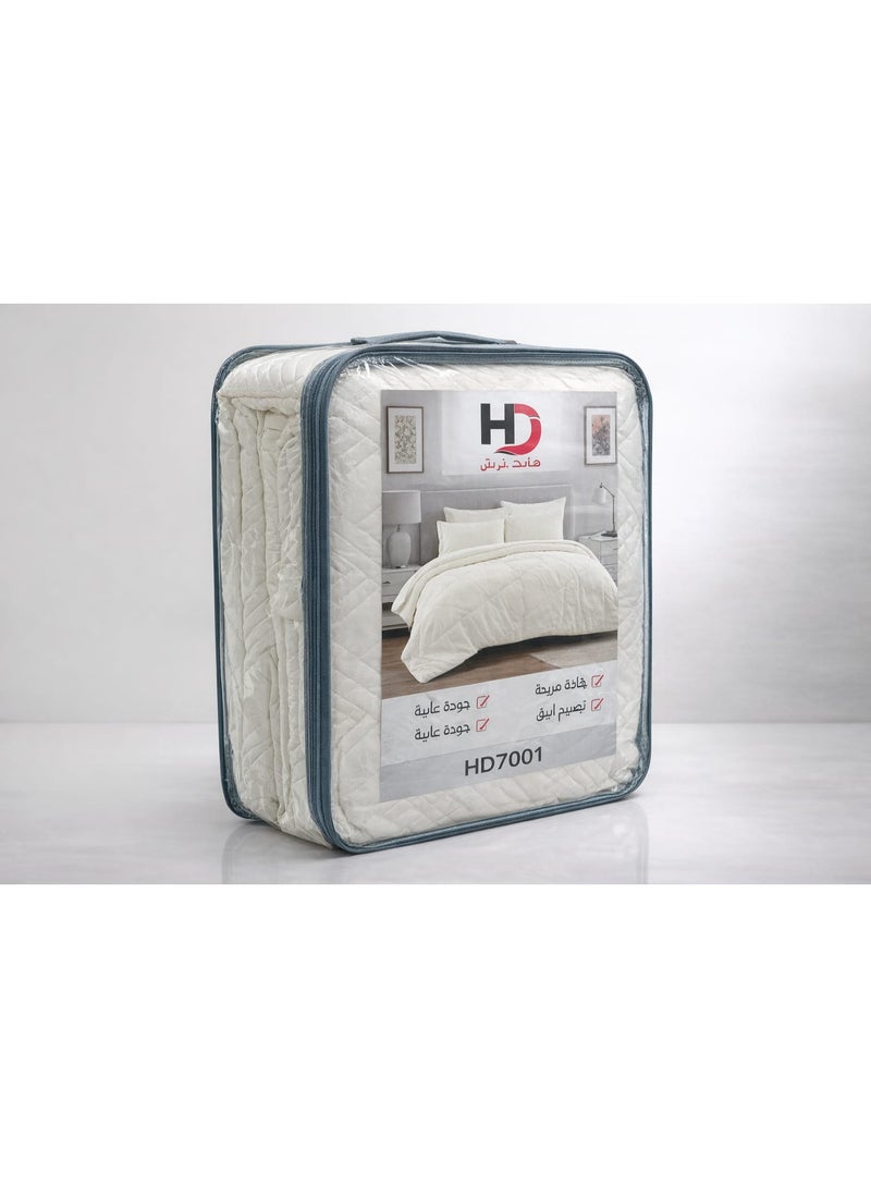 A floral print bedspread set from the Happy Days brand, featuring a stylish and comfortable design for the bedroom. - Image 2