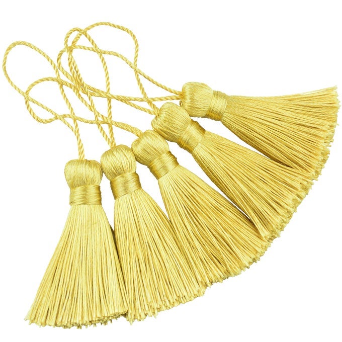 20PCS 43 INCH HANDMADE SILKY FLOSS MINI TINY CRAFT TASSELS WITH 2INCH CORD LOOP AND SMALL CHINESE KNOT FOR EARRINGS SOUVENIR BOOKMARKS DIY CRAFT ACCESSORYTAGS 16 LIGHT GOLD
