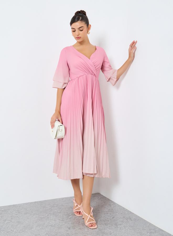 ستايلي فستان ميدي بطبعة أمبر وتفاصيل كسرات - Image 1