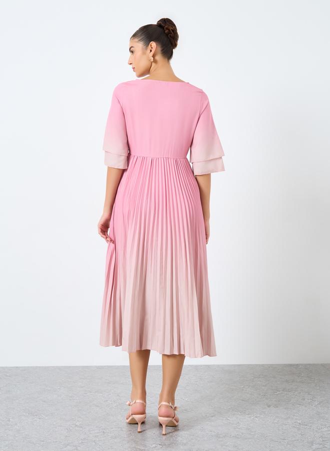 ستايلي فستان ميدي بطبعة أمبر وتفاصيل كسرات - Image 5