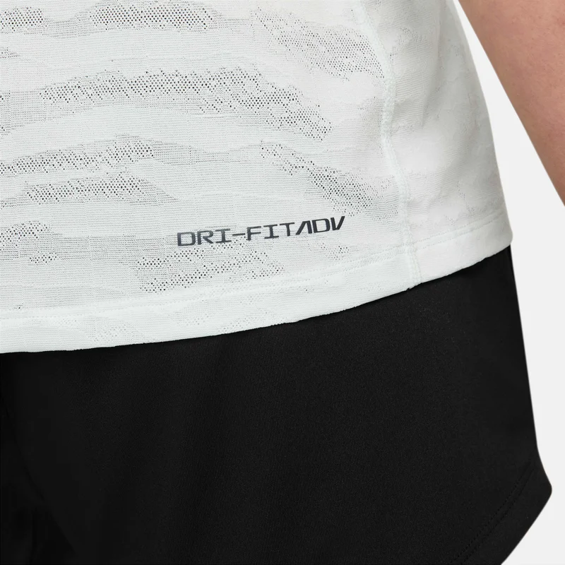 Nike Green Women's Dri-FIT ADV Run Division Engineered Tank Top for Women | Best Price UAE