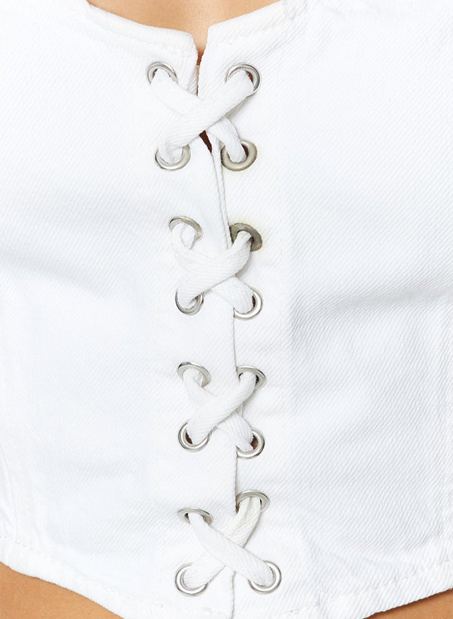 trendyol صدرية دنيم مزينة بتفاصيل رباط على شكل قلب بعيون بيضاء - Image 4