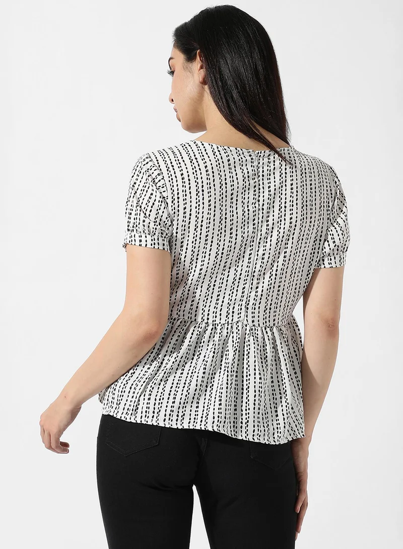 كامبوس سوترا Women's White Printed Peplum Top