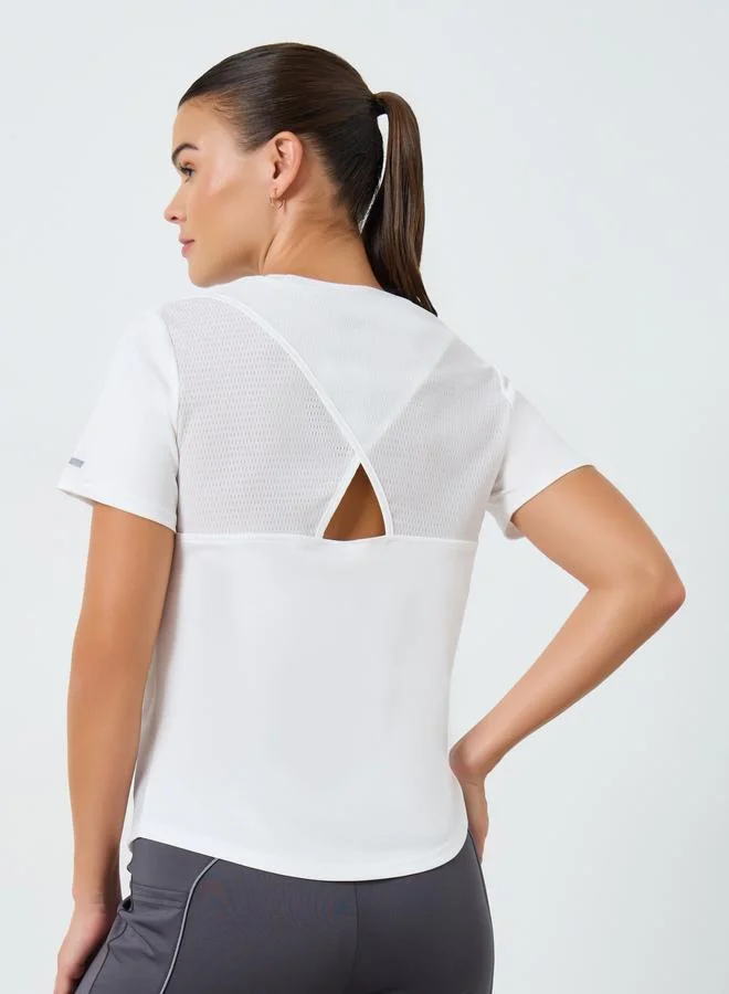 ستايلي اكتيف بلوزة بتفصيلة خلفية مزخرفة بتأثير طبقات