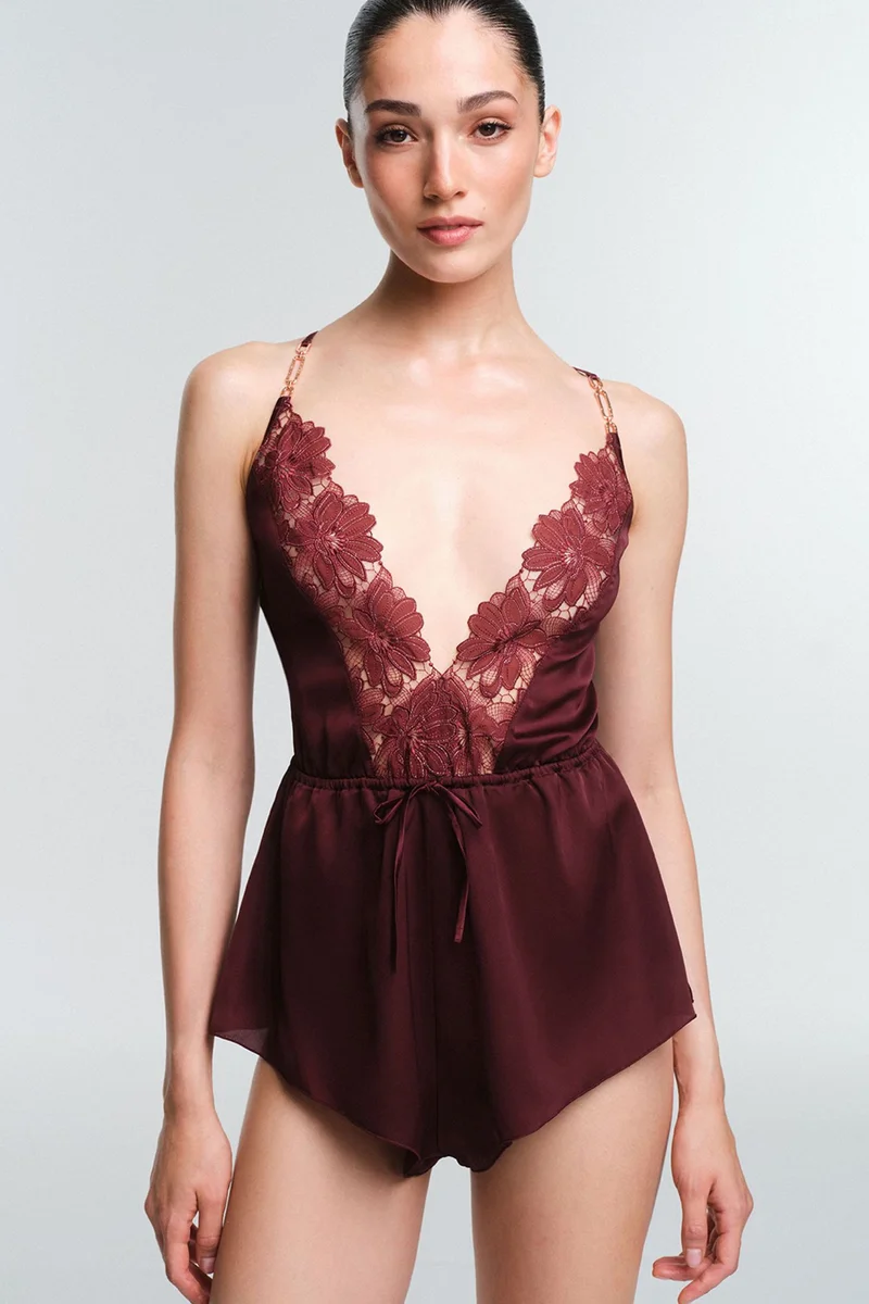 بنتي PENTI Obsidia Lace Bodysuit