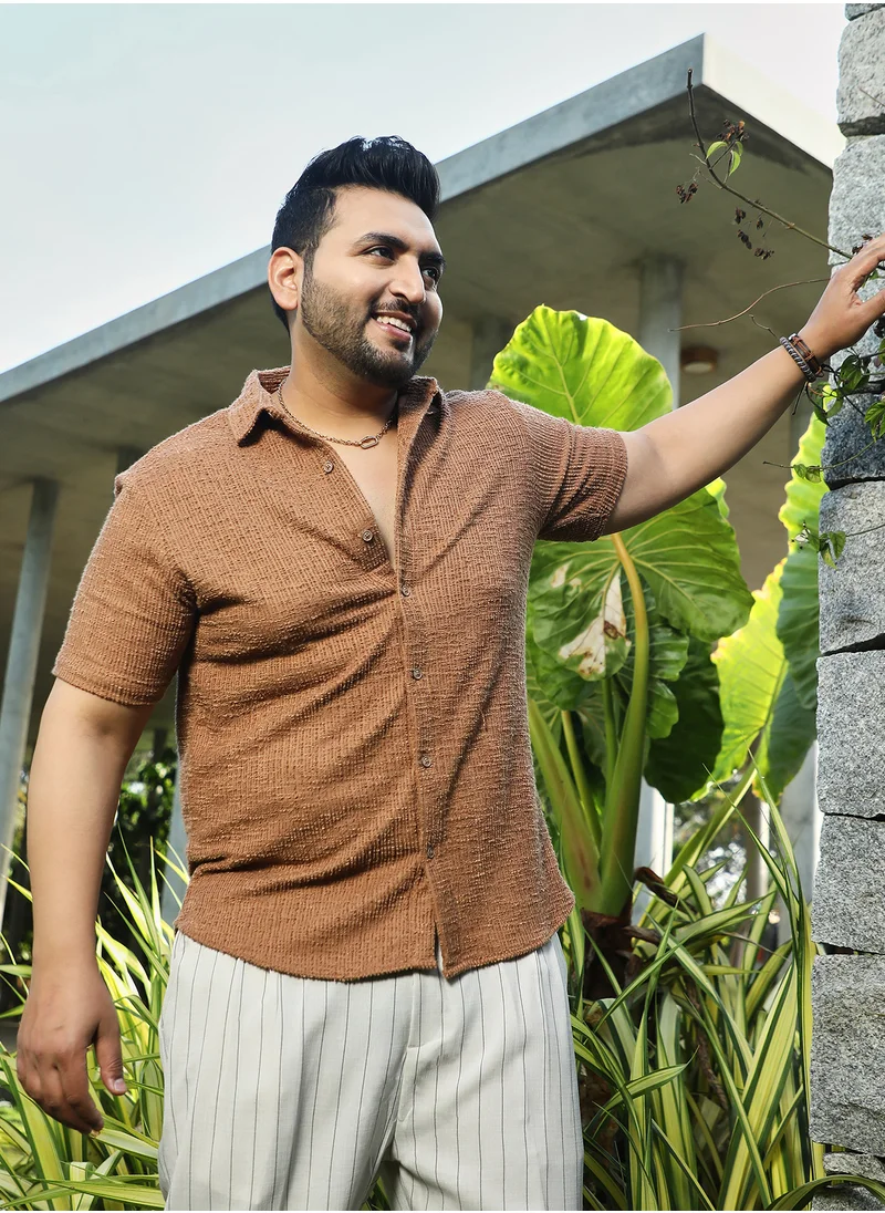 انستافاب بلس Instafab Plus Men's Tan Brown Tactile-Resort Shirt For Casual Wear | Spread Collar | Short Regular Sleeves | Button Closure | Plus Size Shirt Crafted With Comfort Fit For Everyday Wear