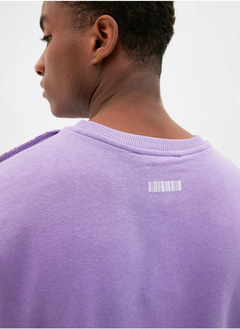 trendyol Slogan Seam Detail Sweatshirt