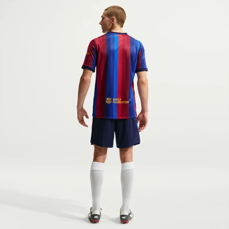 نايكي شورت كرة قدم ريبليكا أساسي 26/27 لفريق اف سي برشلونة للرجال