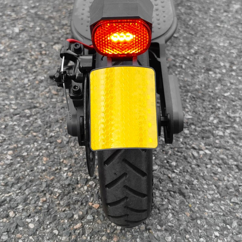 Scooter Rear Mudguard: Black High-quality PC Thickened Frame - Waterproof High-brightness Brake Light, Anti-splash Wear-resistant Replacement Part for M365/1S/PRO/PRO2 Electric Scooters Night Riding - Image 4