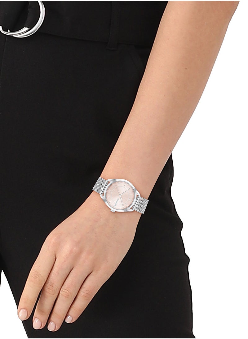 CALVIN KLEIN ساعة Essentials 3H النسائية المصنوعة من الفولاذ المقاوم للصدأ - 25200193  - Image 4