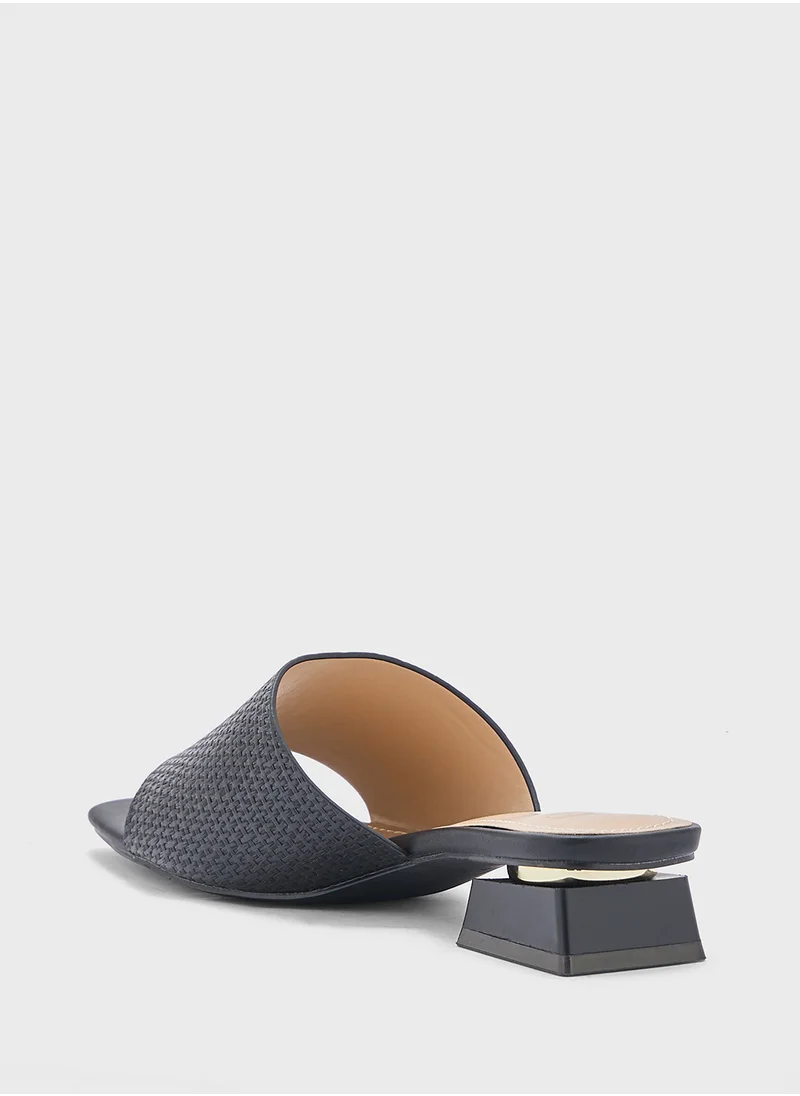 ايلا Textured Square Toe Mule Sandal