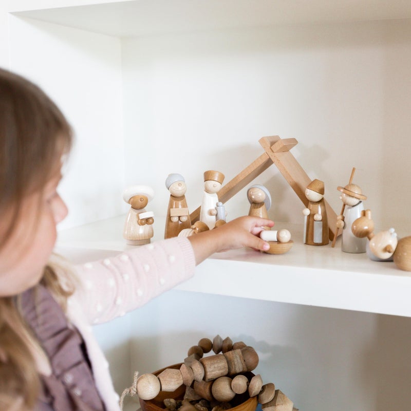 HABA Wooden Nativity Set - Family Keepsake Manger Scene & Nativity Set for Kids in Natural Colors - 13 Sturdy Beechwood Pieces - Made in Germany - Image 2