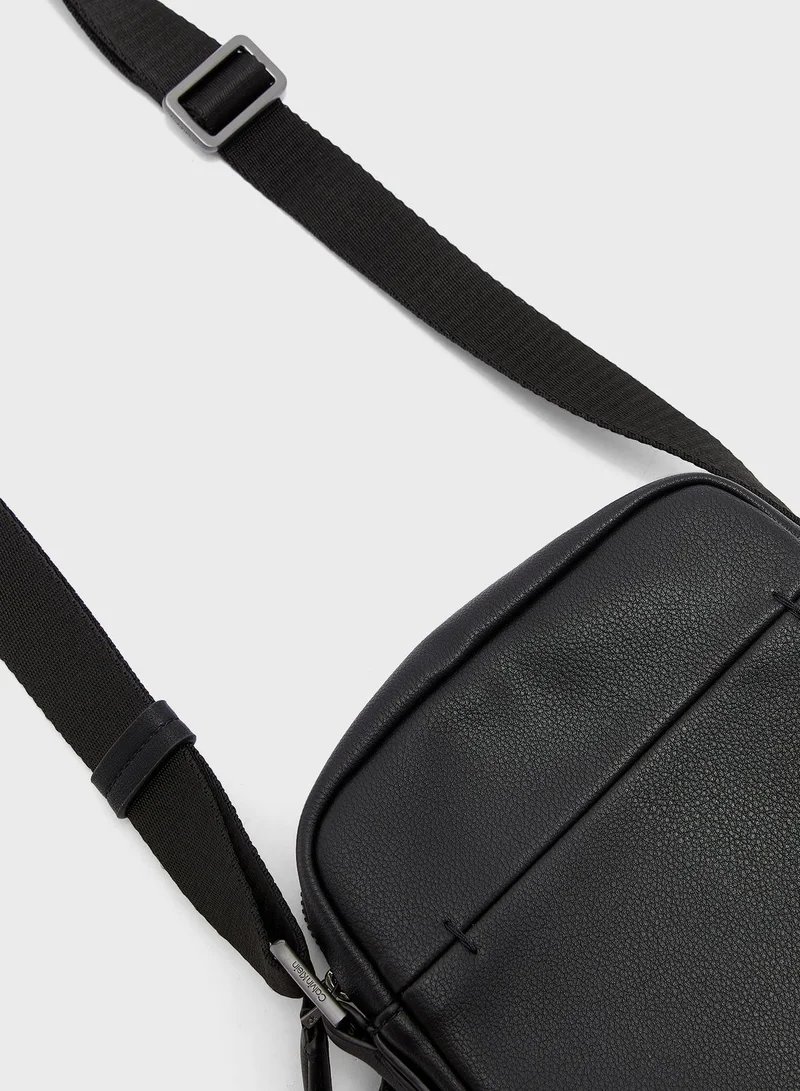 CALVIN KLEIN Task Force Messenger Bag