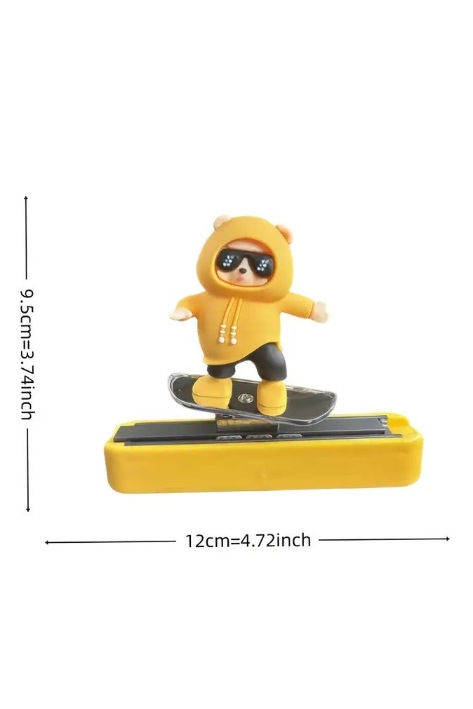 دب كرتوني لطيف يتزلج على الألواح - زخرفة لوحة القيادة - مصنوع من PVC، غير مشحون، ملحق مفعم بالحياة لداخل السيارة مع نظارات وسوداء هوديي، مثالي لعرضه على وحدة التحكم أو الشاشة. - Image 4