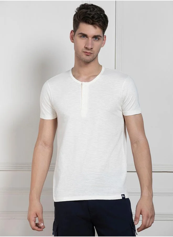 دينيس لينغو Regular Fit Henley Neck T-Shirt by Styli