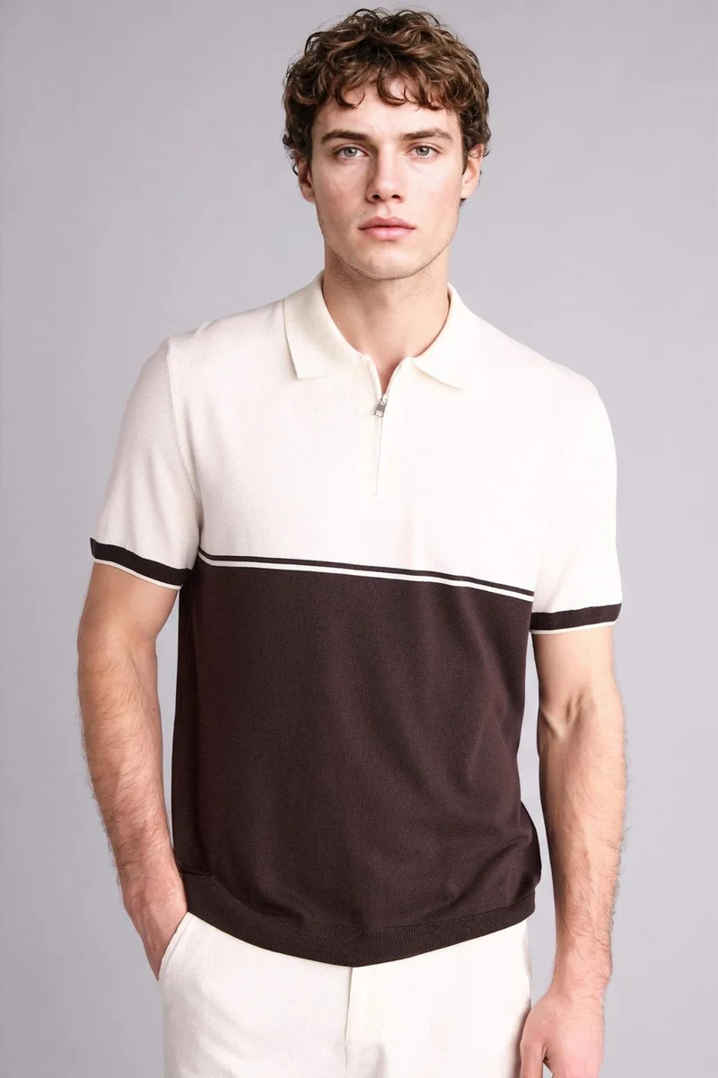 ديفاكتو Standard Fit Polo Collar Short Sleeve Polo T-Shirt
