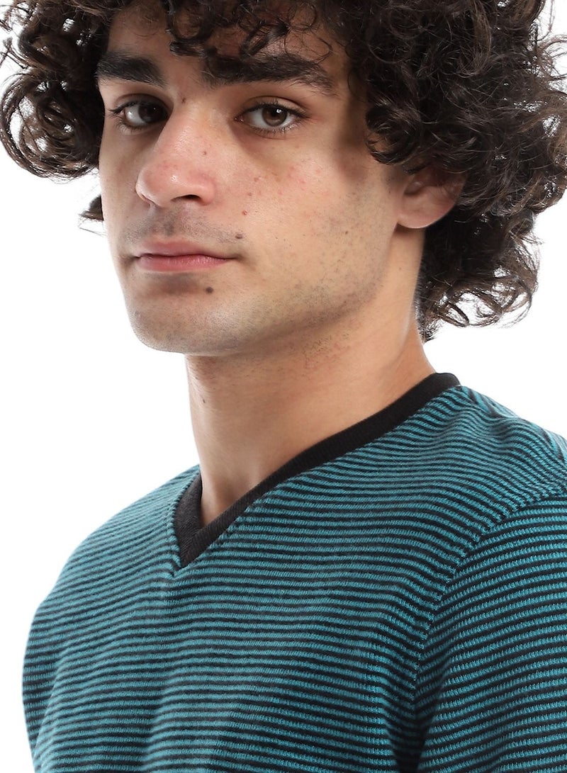 Caesar Mens V-Neck Stripped Sweatshirt - Image 4