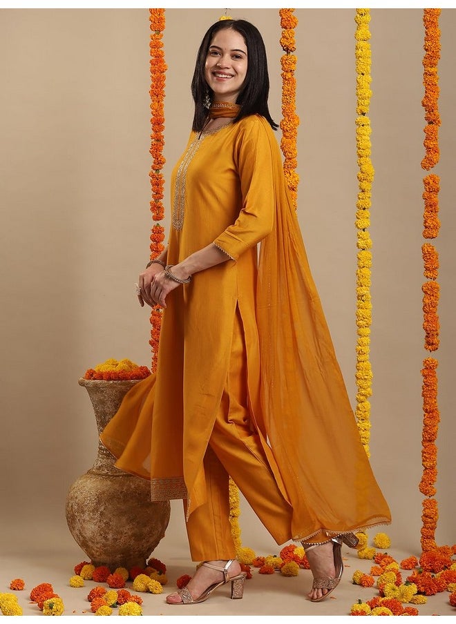 آني ديزاينر - قميص كورتا مطرز مستقيم من مزيج الرايون للنساء من ANNI DESIGNER مع بنطلون ووشاح (LIKHA Yellow_XL_Yellow_X-Large) - Image 1