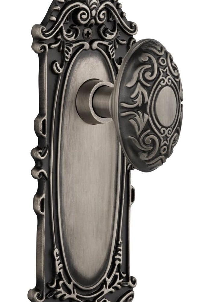 Nostalgic Warehouse Victorian Plate with Knob - Single Dummy in Antique Pewter
