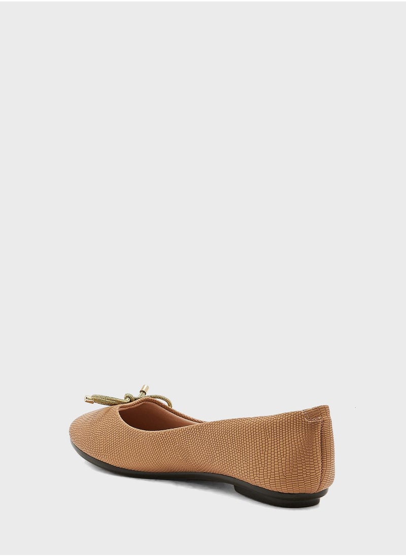 MOLECA - Veronica Close Toe Ballerinas - Image 1