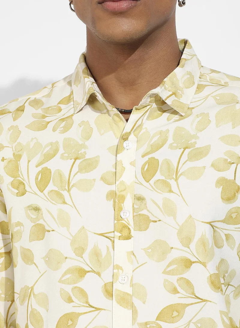 Campus Sutra Men's Artistic Foliage Print Button Up Shirt