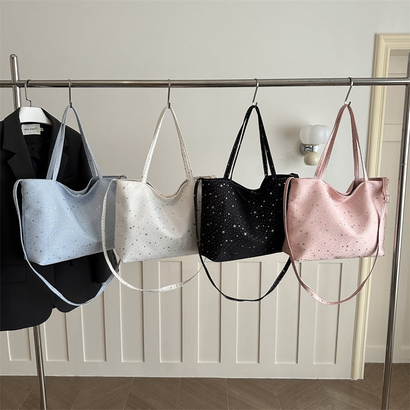 Minimalist Dark Tone Star Pattern Big Capacity Shoulder Tote Bag Brand Label Front Detail Decorative Detachable Chain Multi-scene Foldable Bag For Travel Grocery Shopping Student School Essential - Image 5