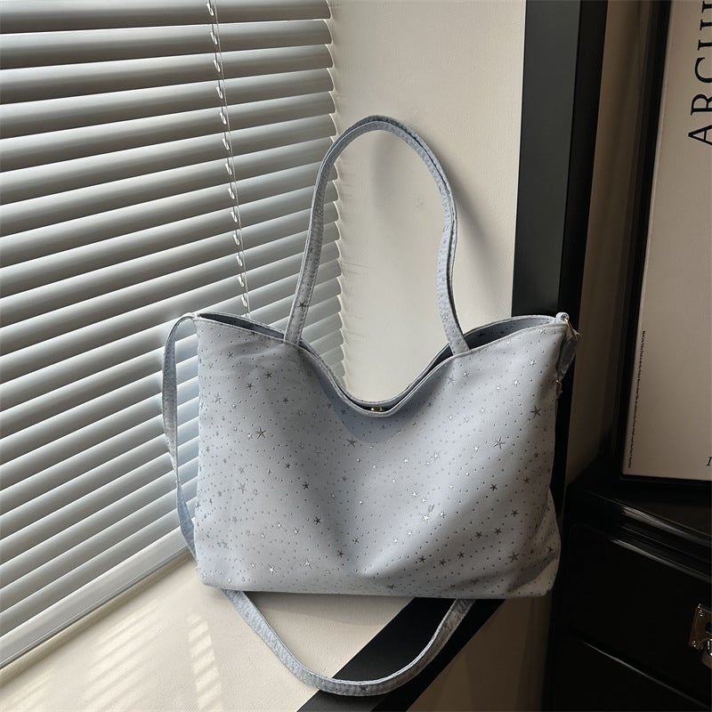 Minimalist Dark Tone Star Pattern Big Capacity Shoulder Tote Bag Brand Label Front Detail Decorative Detachable Chain Multi-scene Foldable Bag For Travel Grocery Shopping Student School Essential - Image 1