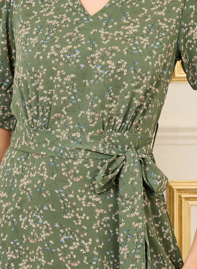 ستايلي Ditsy Floral Print A-Line Midi Dress with Self Tie Up