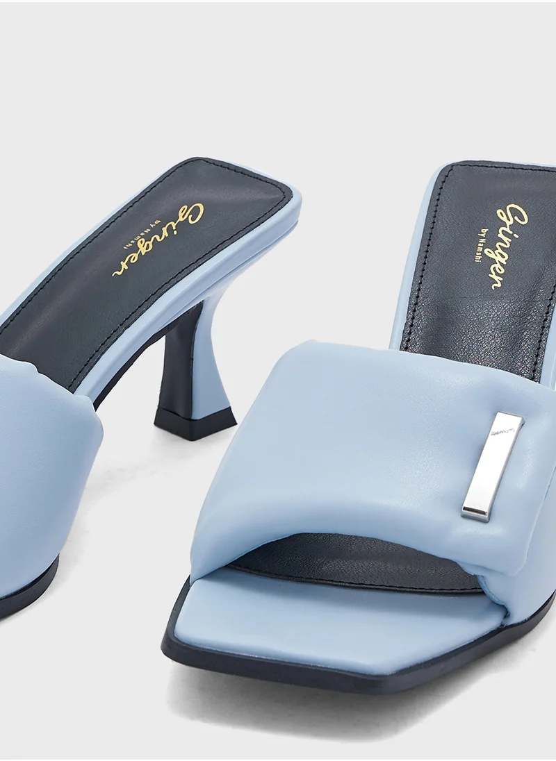جينجر Square Toe Padded Heel Sandal