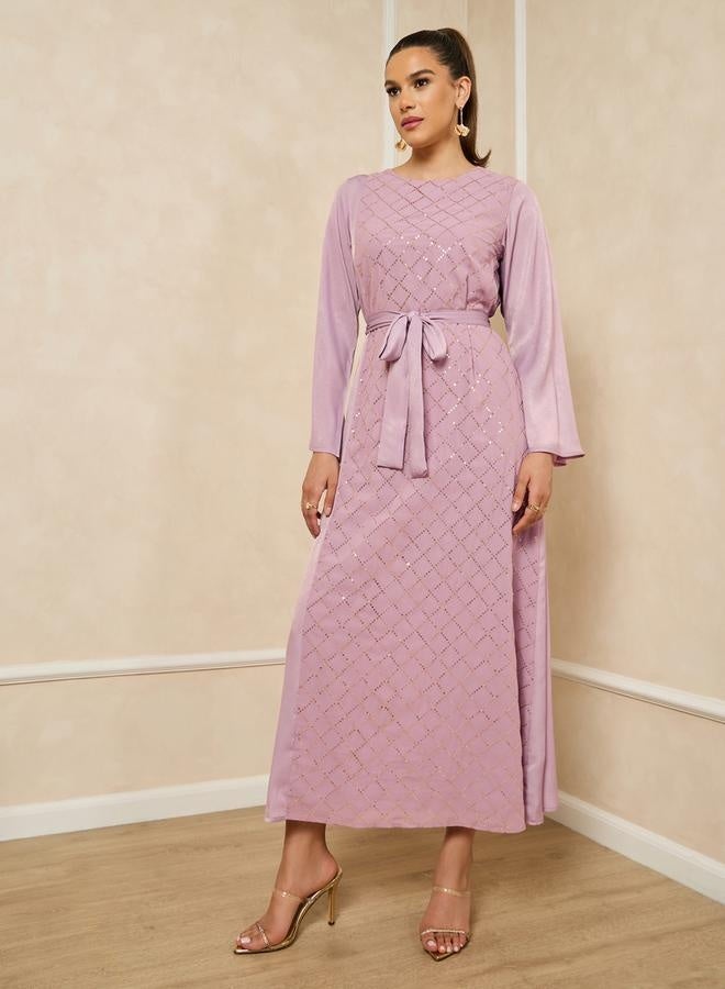 ستايلي جلابية - بياقة مستديرة مزينة بالترتر مع حزام - Image 1