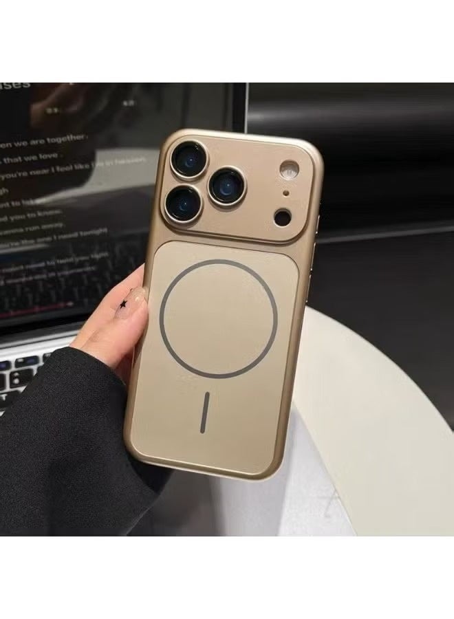 جراب خلفي MagSafe مقاوم للصدمات لهاتف iPhone 17 Pro Max، ذهبي - Image 3