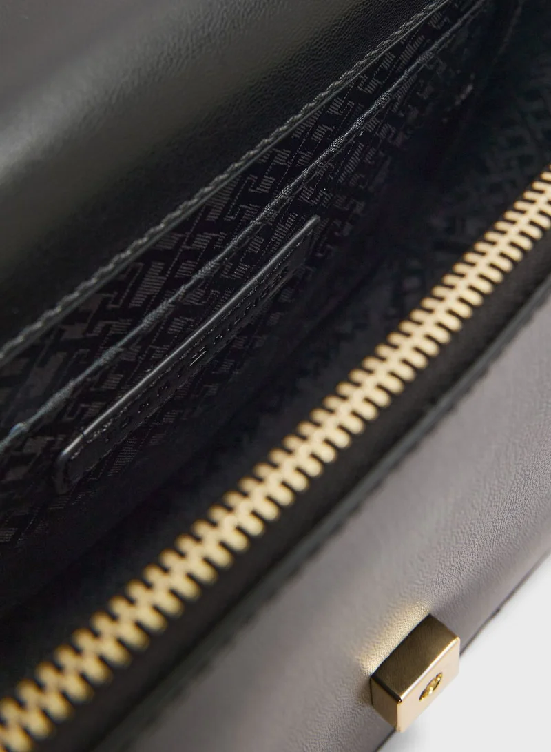 TOMMY HILFIGER Refined  Medium Chain Crossbody Bag
