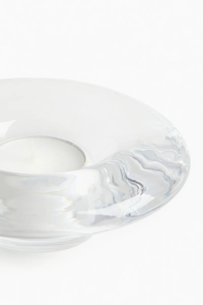 اتش اند ام حامل شموع صغيرة من الزجاج