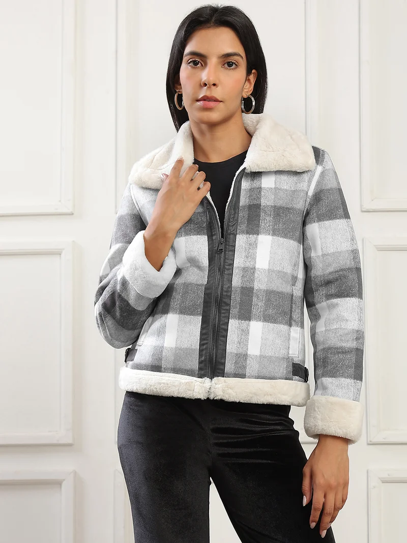 جلو باص جاكيت نسائي شتوي كاروهات بياقة ممتدة وجيوب متعددة