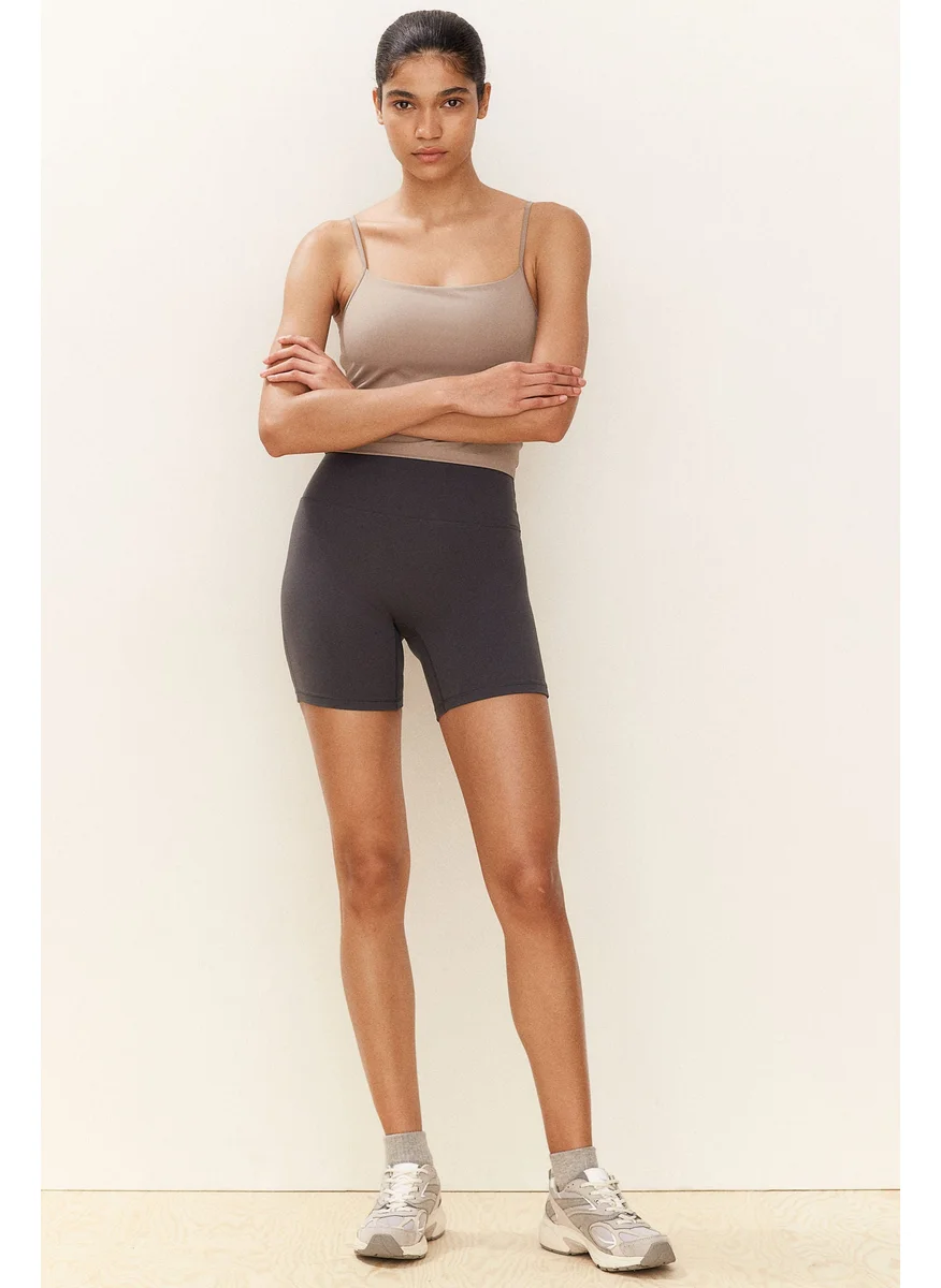 H&M Drymove Biker Shorts