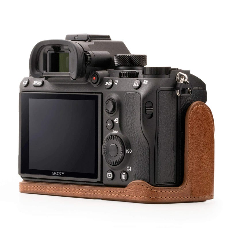 MegaGear MG1244 Sony Alpha A7RIII, A9, A7III Ever Ready Genuine Leather Camera Half Case and Strap - Brown - Image 5