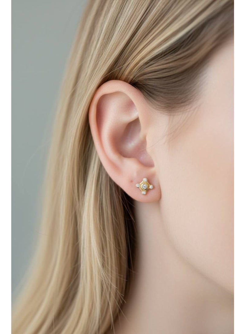 روبي آرت الذهب حلق أذن من الذهب الخالص عيار 18 قيراطًا، مضاد للحساسية، لامع فاخر، 0.59 جرام - Image 3