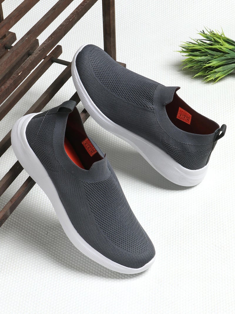 Face حذاء إيرفلو رياضي باللون الرمادي الداكن للرجال - Image 2