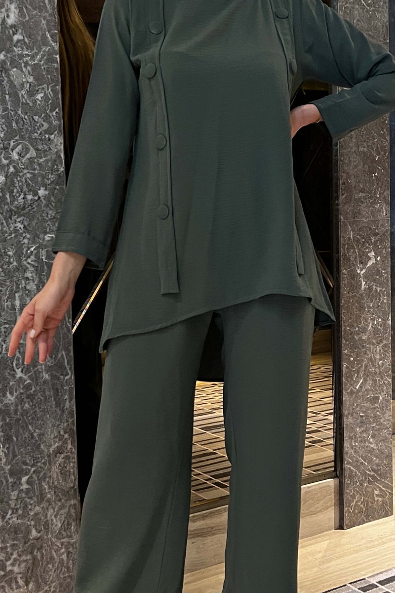 Moistreet Crew Neck Button Detailed To & Pants Set - Image 5