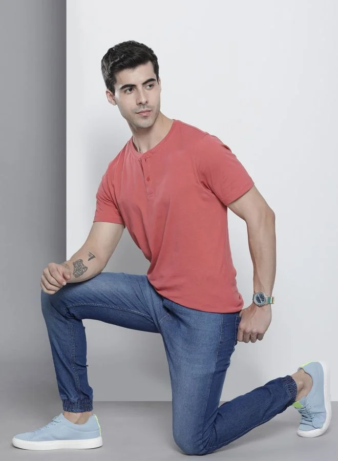شركة المرآب الهندية Men Slim Fit Solid Mid-Rise Stretchable Denim Joggers
