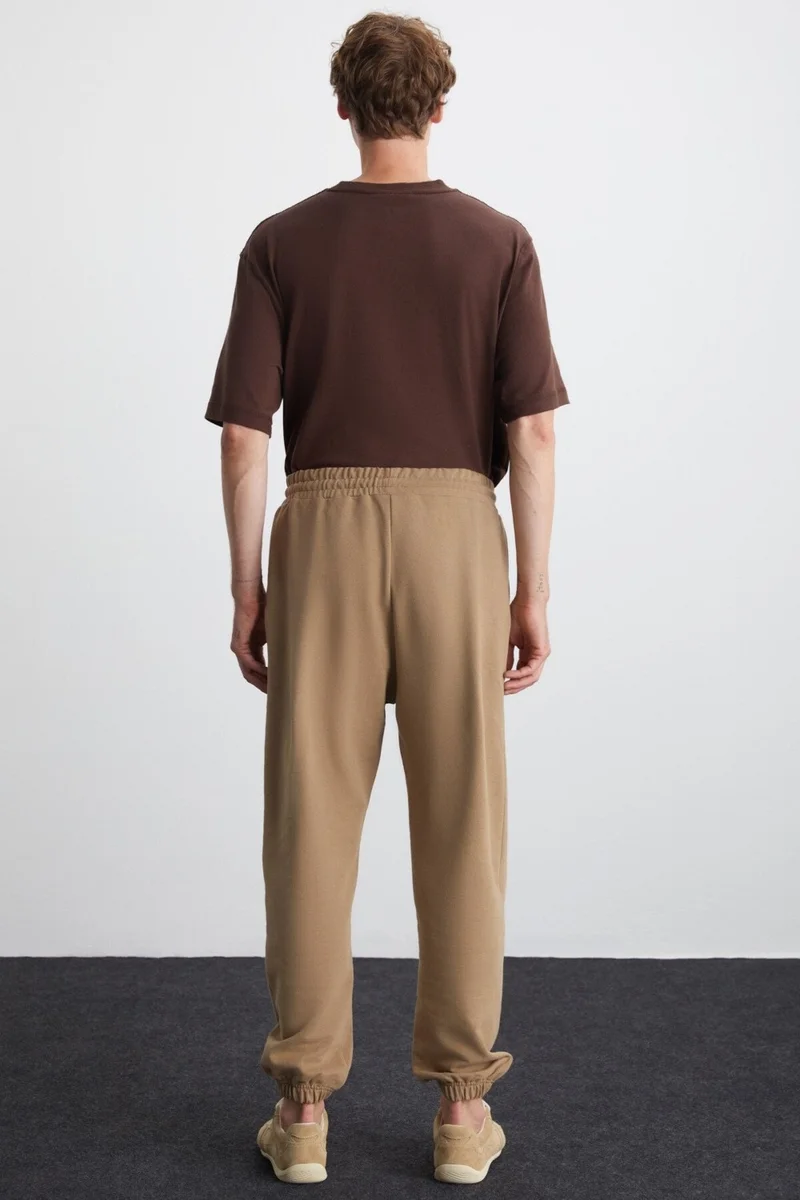 جريميلانج Rowan Men's Relaxed, Ribbed Front, Decorative Labeled, Mink Sweatpants