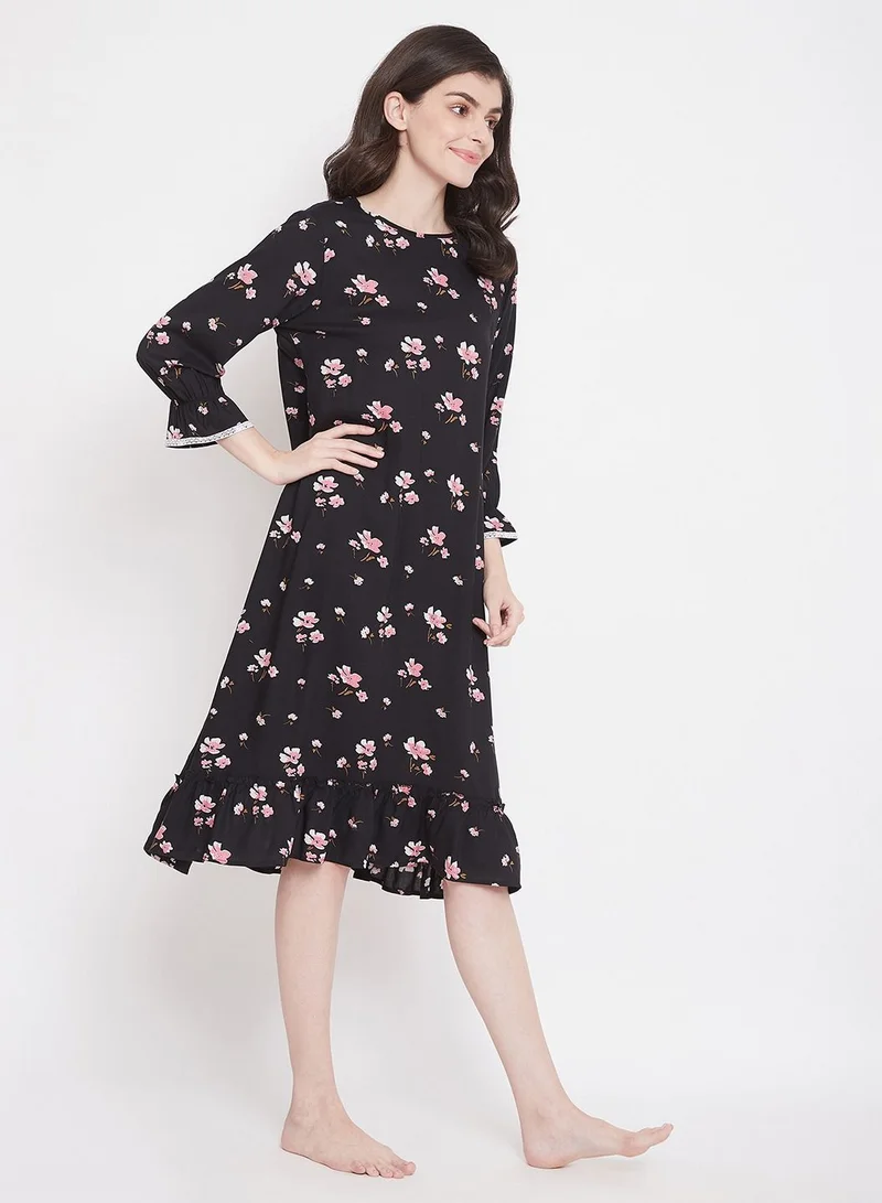 Clovia Clovia Pretty Florals Mid Length Nightdress In Black - Cotton Rich