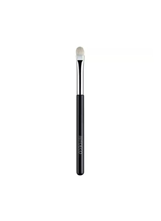 ARTDECO - Premium Quality Eyeshadow Brush - Image 1