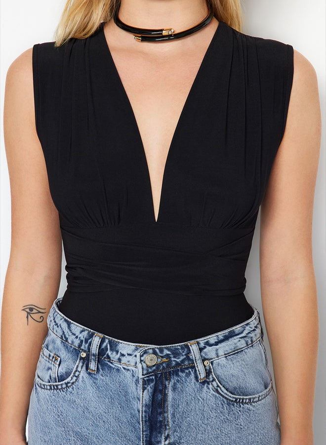 trendyol Black Tie Detail V Neck Fitted/Situated Elastic Snaps Knitted Bodysuit  - Image 5